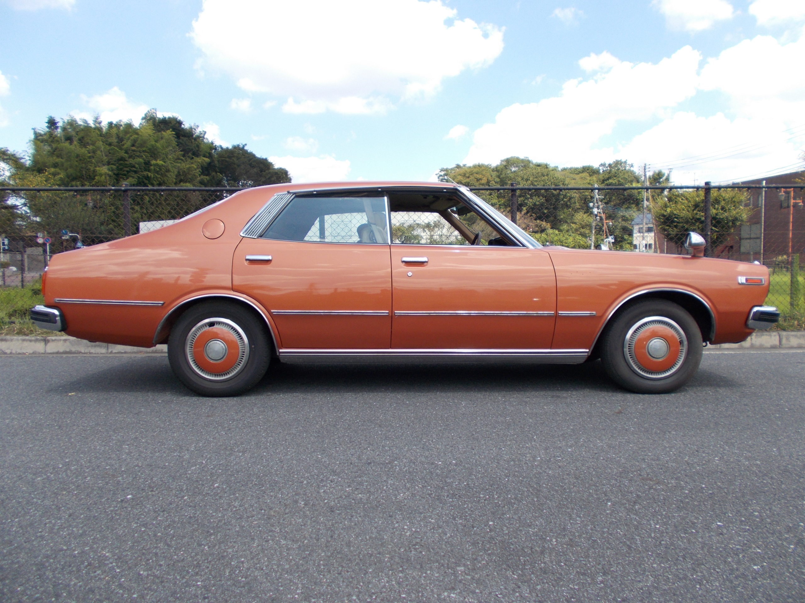 昭和５４年日産２３１型ローレル メダリスト フルオリジナル レッドメガフォン