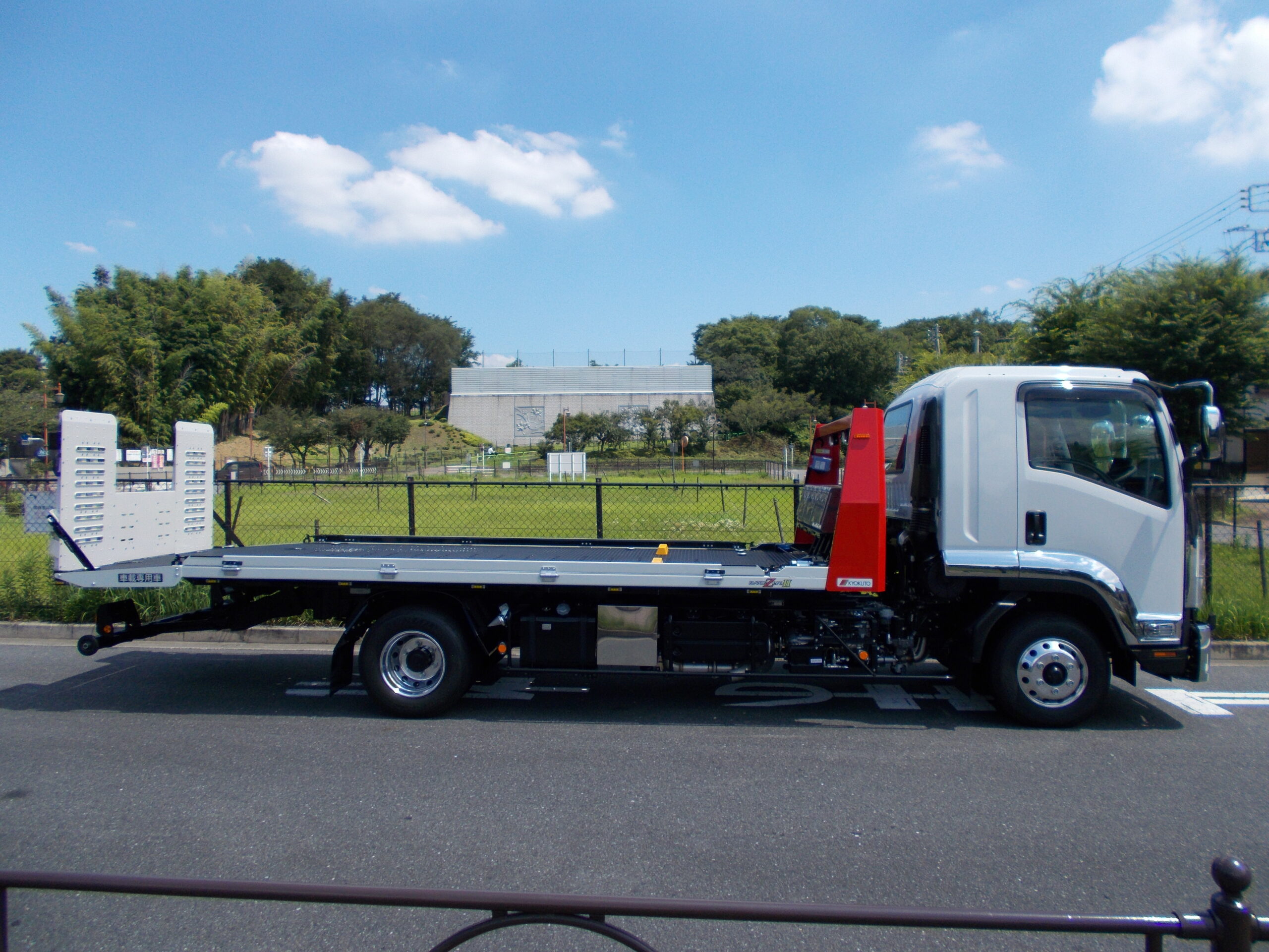 令和3年式 いすゞ フォワードカスタム 積載車 極東フラトップ レッドメガフォン