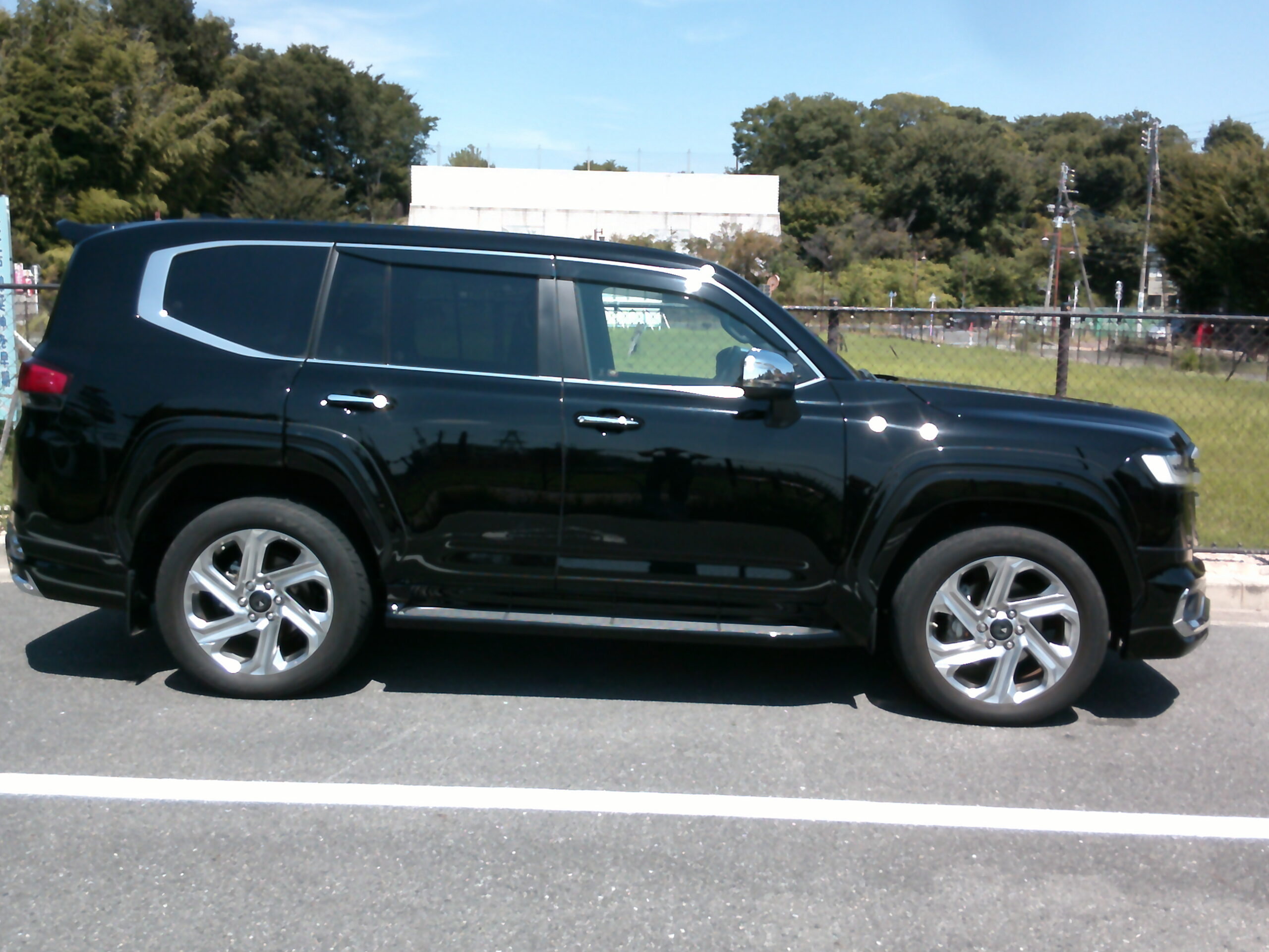 令和5年 TOYOTA ランドクルーザー ZX 4WD モデリスタフルエアロ